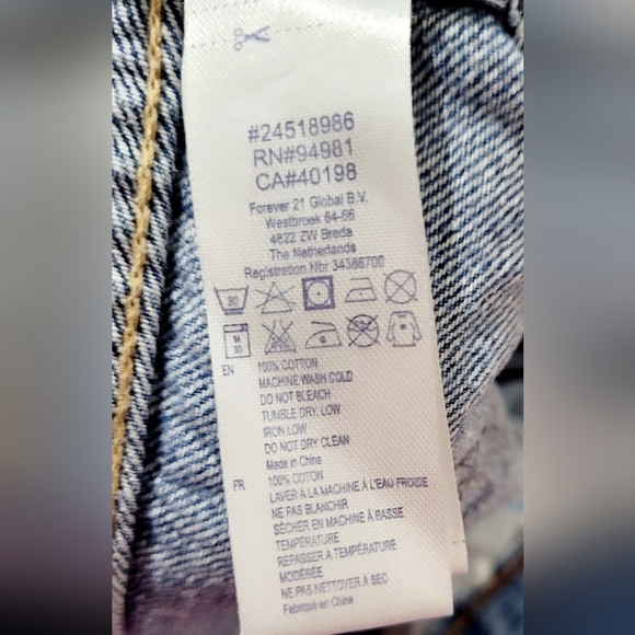 Y2K Forever 21 distressed 100% Cotton denim jean shorts size 31 - Picture 8 of 9